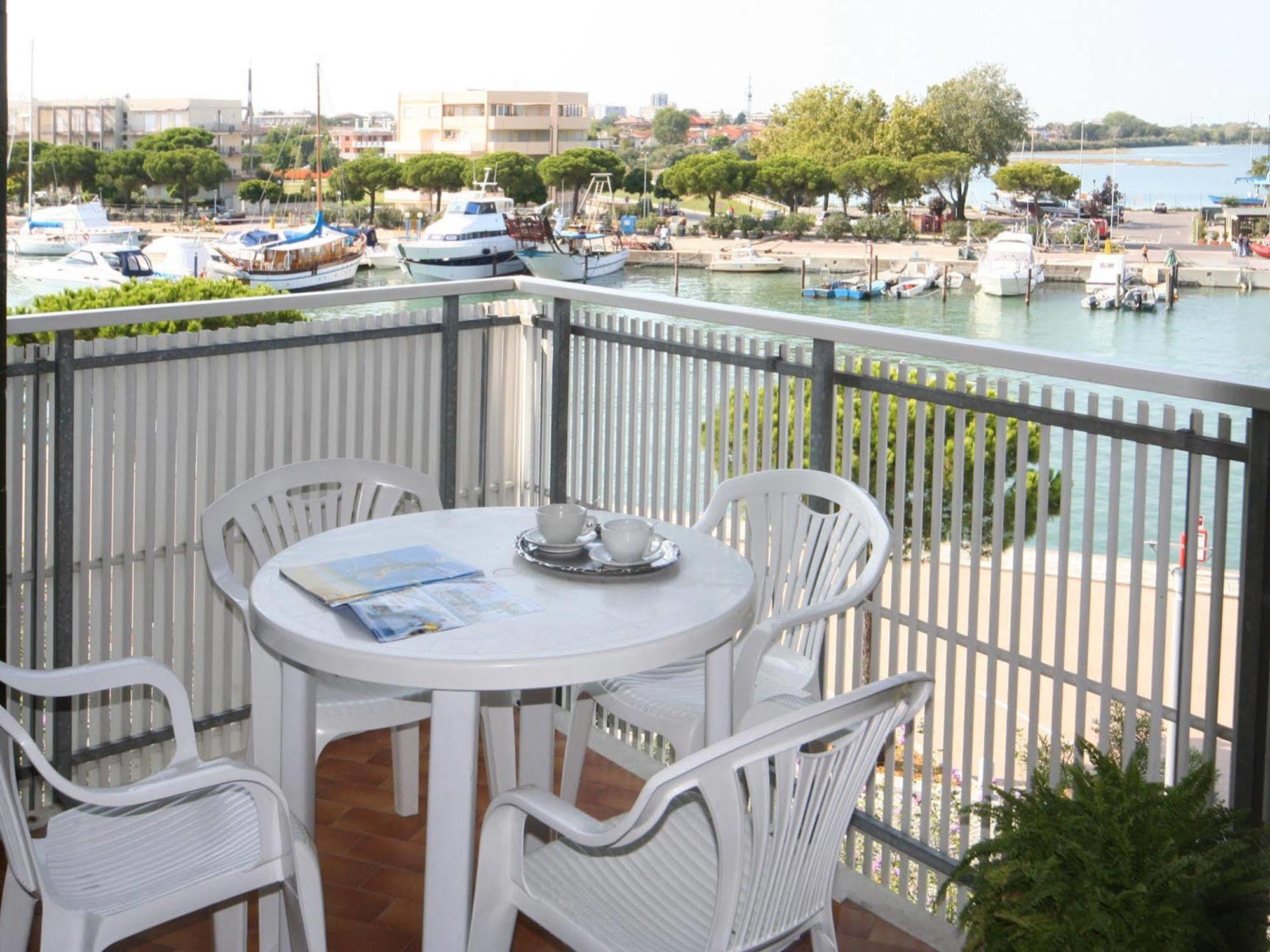 Casa Marina Apartment Lignano Sabbiadoro Luaran gambar