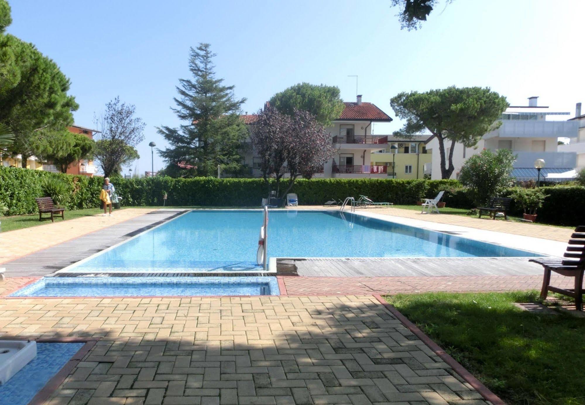Casa Marina Apartment Lignano Sabbiadoro Luaran gambar